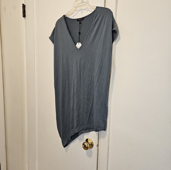 NWT Universal Standard Genevette goblin-blue v-neck top - Picture 1 of 11